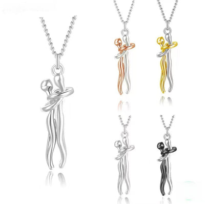 Cupido™ | Naszyjnik z zawieszką w kształcie czułego uścisku