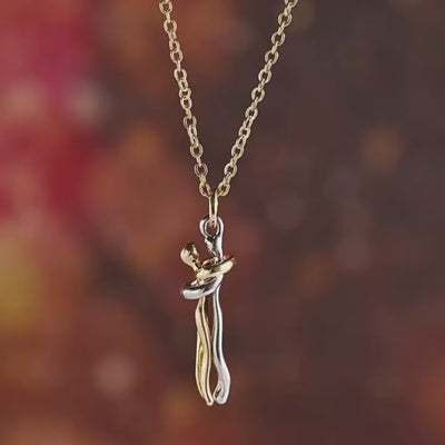 Cupido™ | Naszyjnik z zawieszką w kształcie czułego uścisku